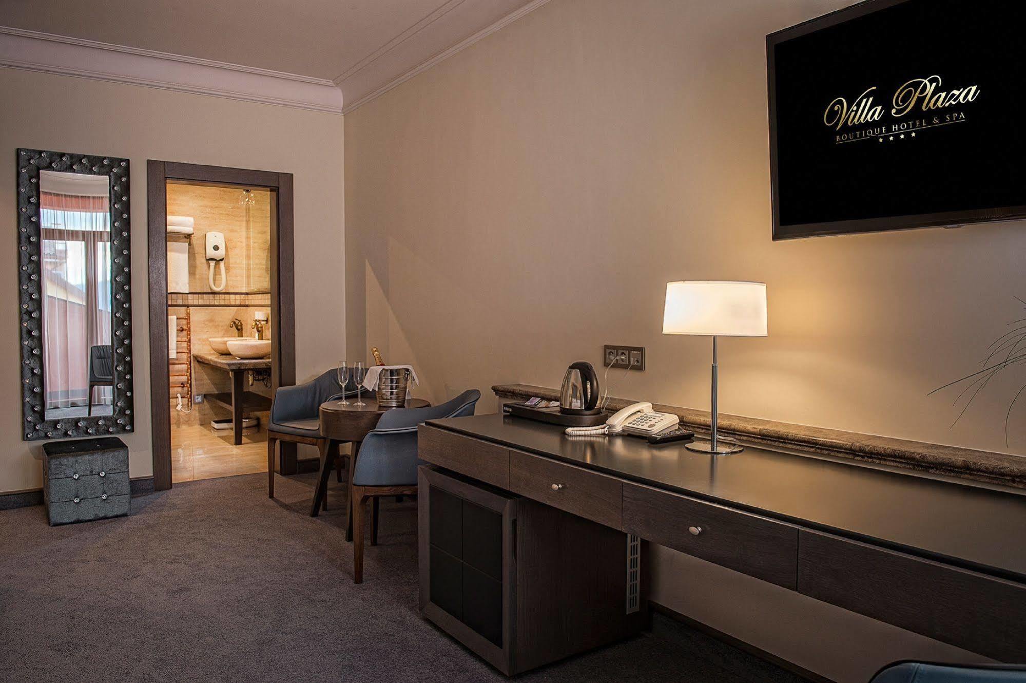 Villa Plaza Boutique Hotel & Spa プレショフ エクステリア 写真