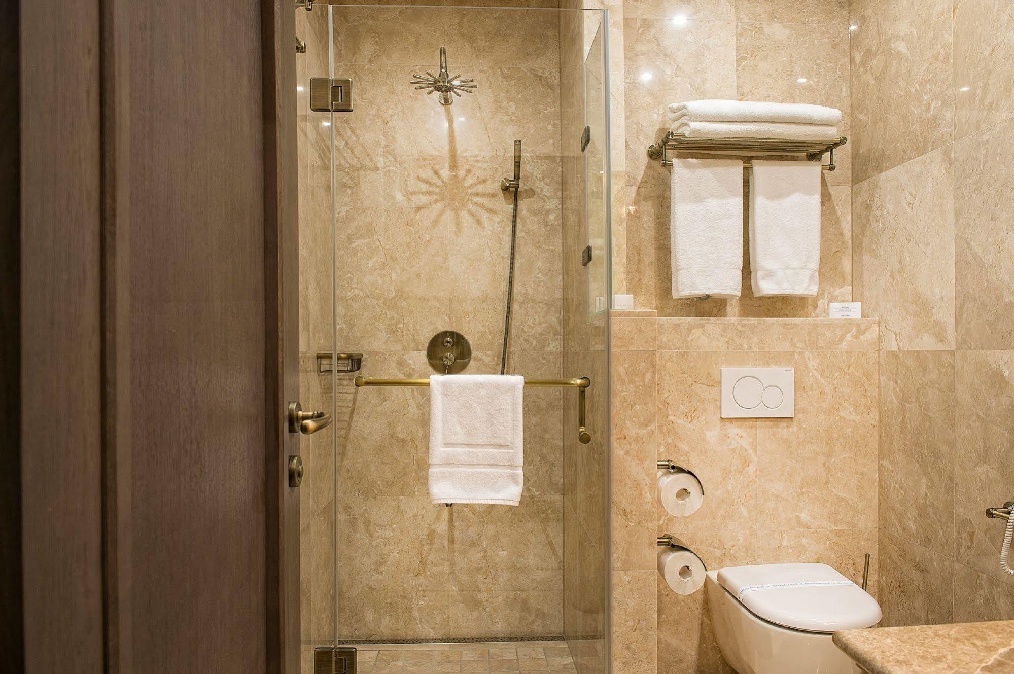 Villa Plaza Boutique Hotel & Spa プレショフ エクステリア 写真