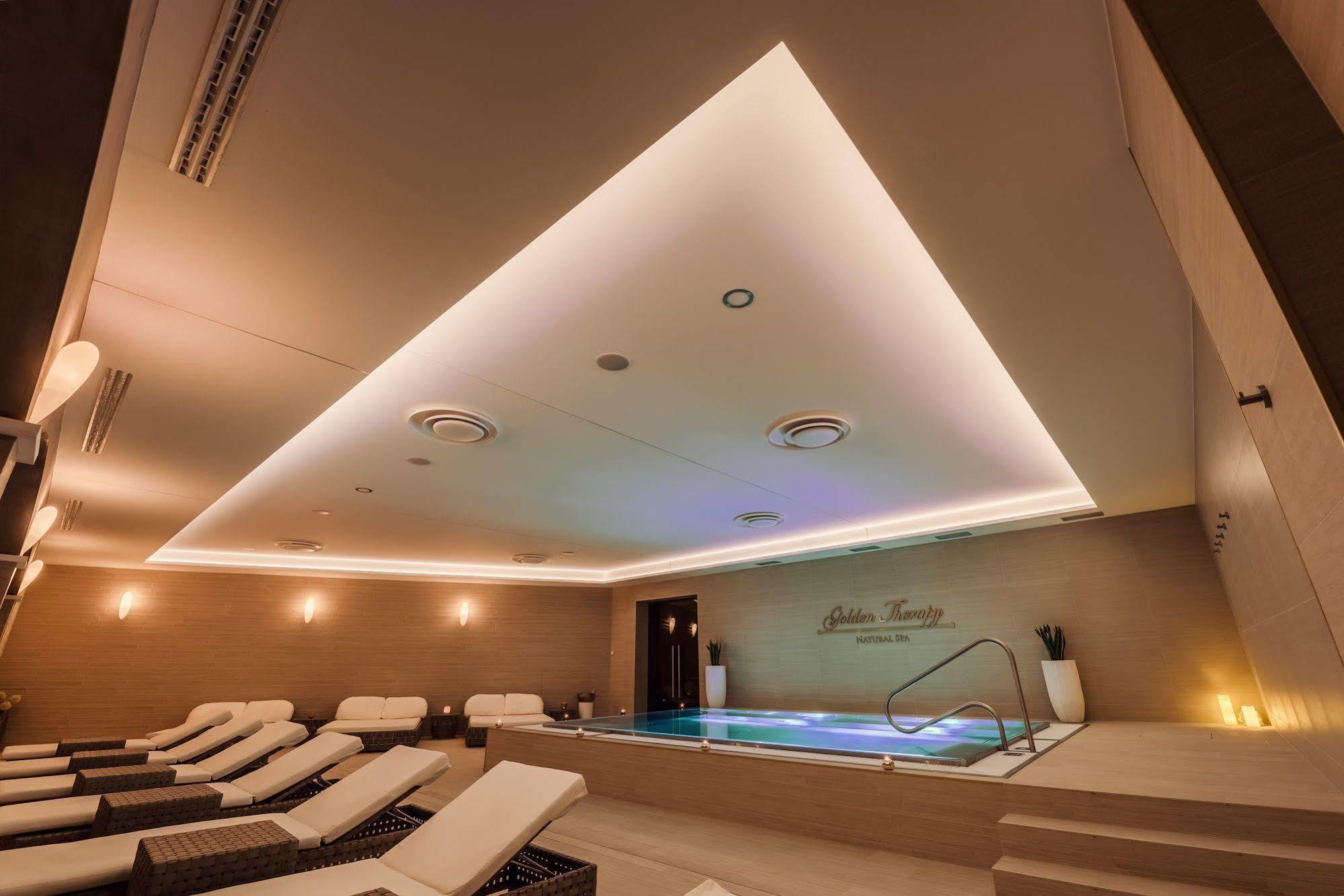 Villa Plaza Boutique Hotel & Spa プレショフ エクステリア 写真